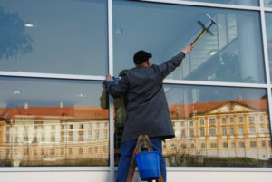 Window Services to Commercial Customers in Crofton, Maryland